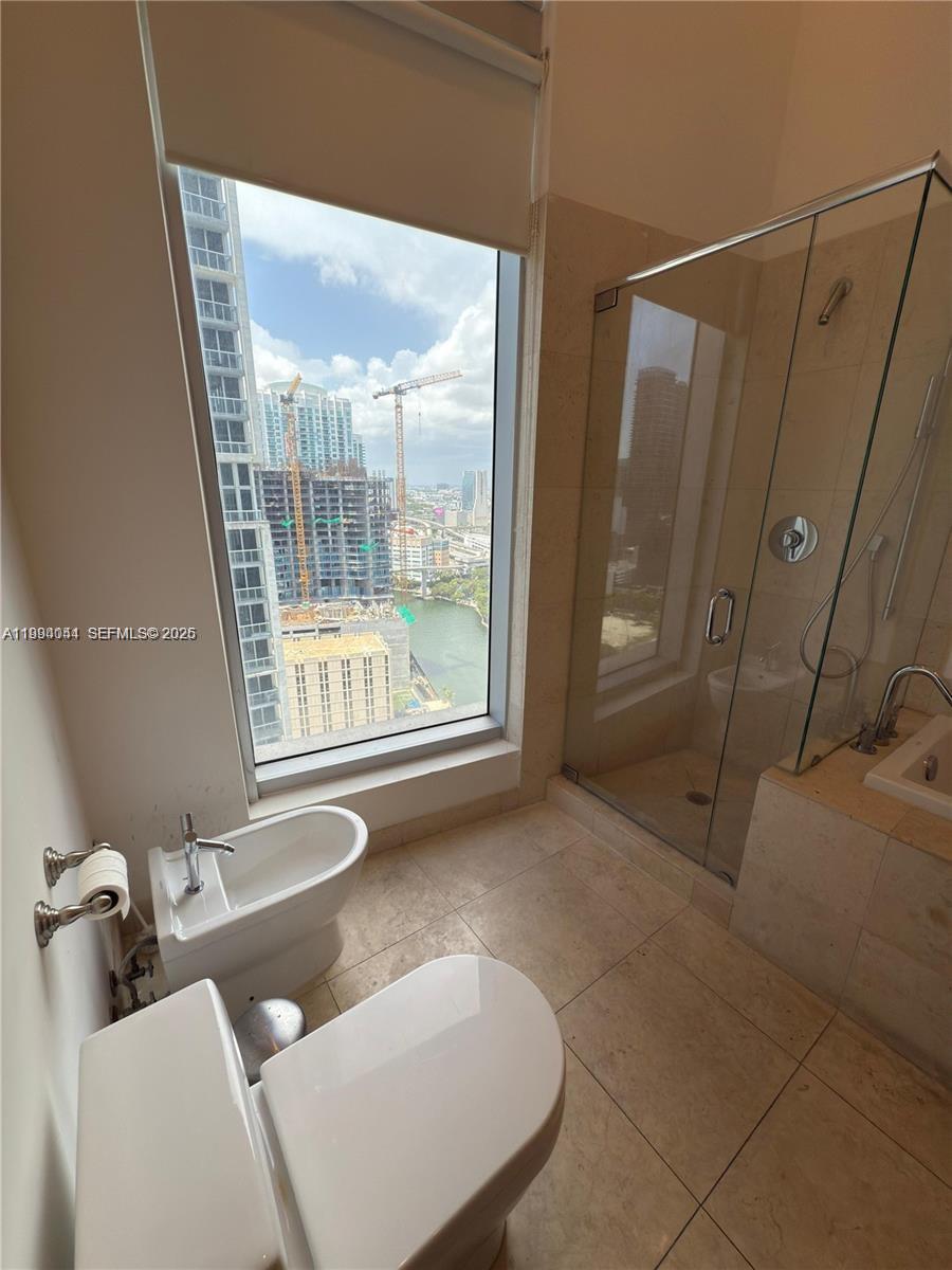 475 Brickell Ave #2813, Miami FL 33131