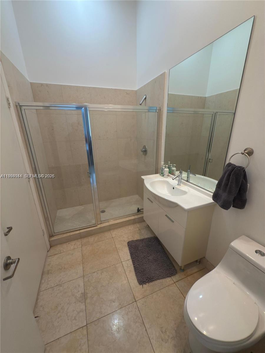 475 Brickell Ave #2813, Miami FL 33131
