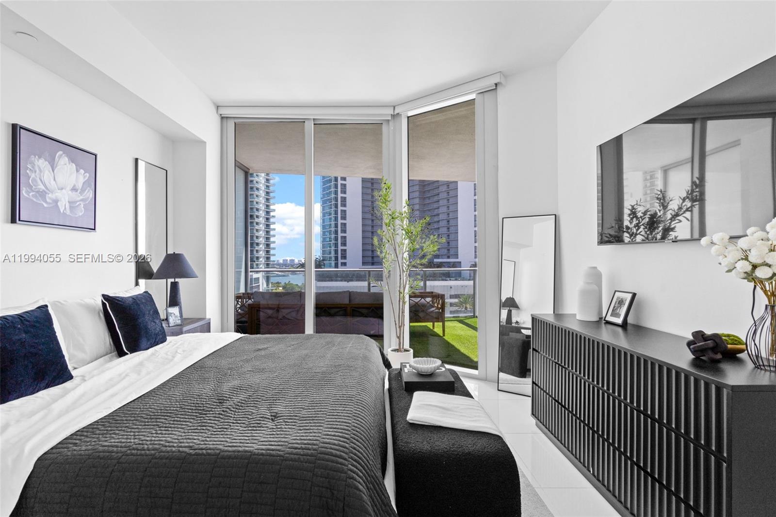 851 NE 1st Ave #1205, Miami FL 33132