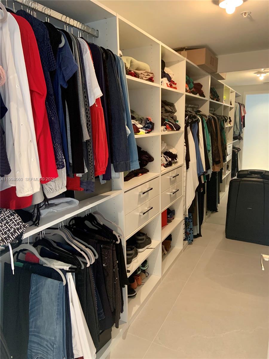 17301 Biscayne Blvd #1602, North Miami Beach FL 33160
