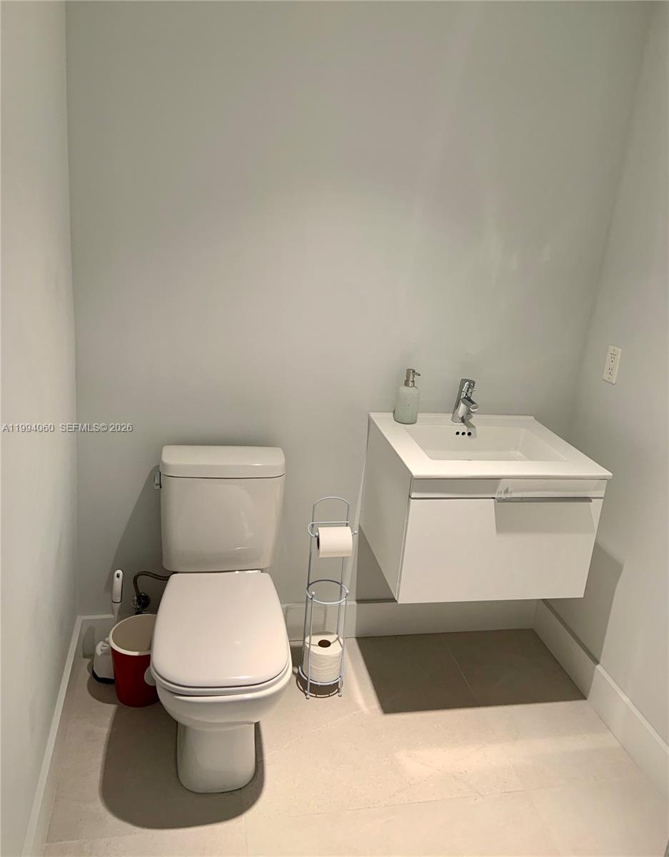 17301 Biscayne Blvd #1602, North Miami Beach FL 33160