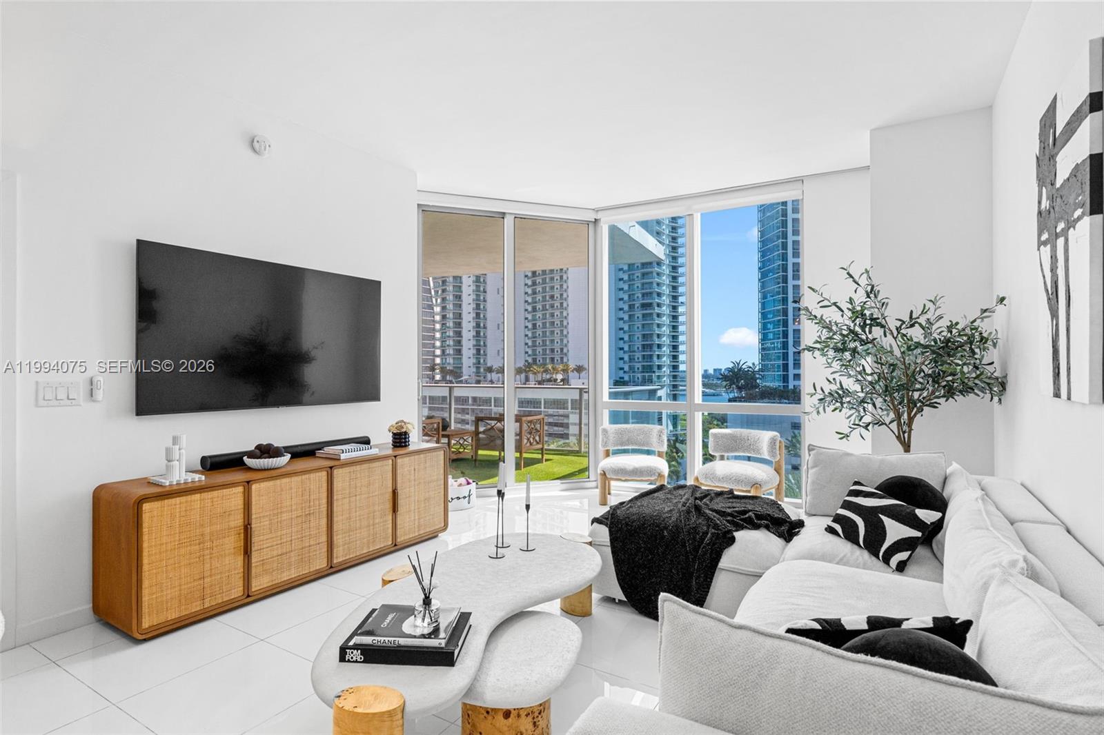 851 NE 1st Ave #1205, Miami FL 33132