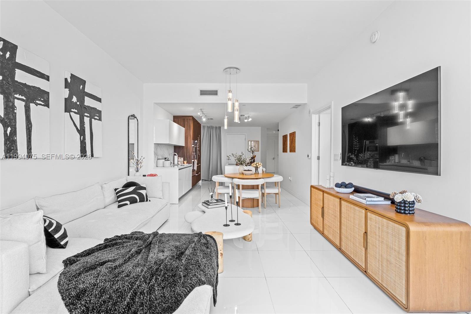 851 NE 1st Ave #1205, Miami FL 33132