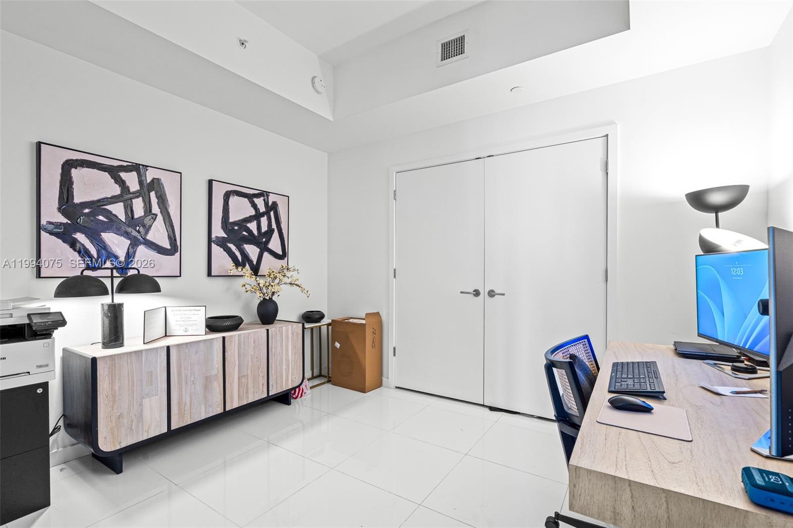 851 NE 1st Ave #1205, Miami FL 33132