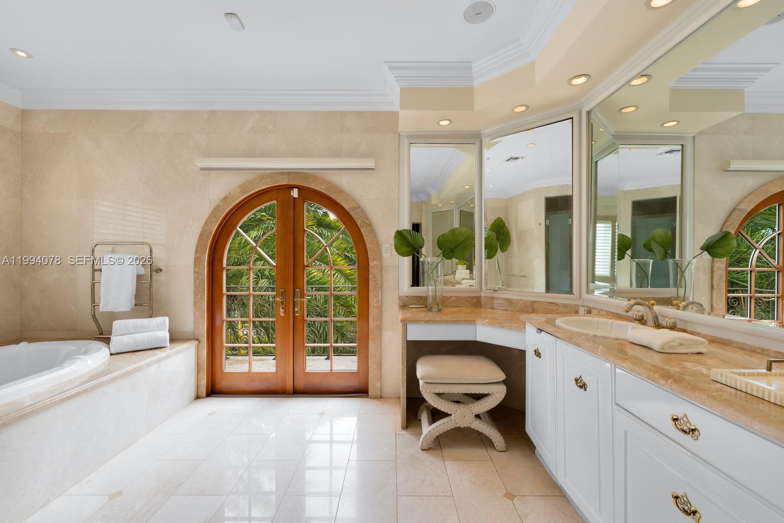 585 Arvida Pkwy, Coral Gables FL 33156