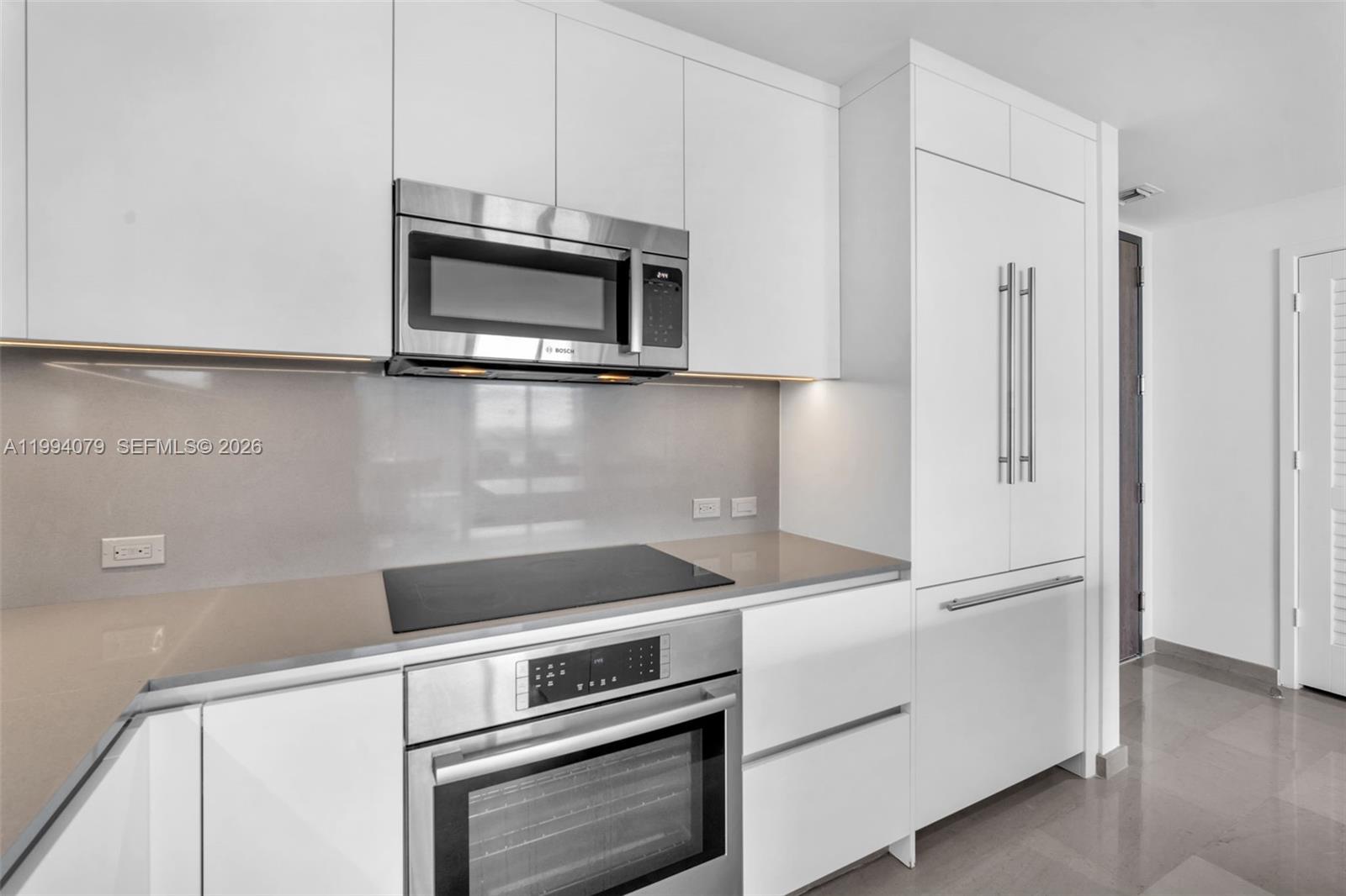68 SE 6th St #3108, Miami FL 33131