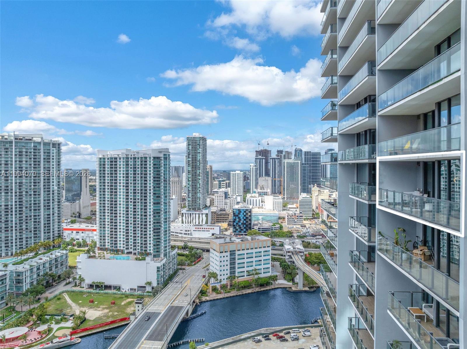 68 SE 6th St #3108, Miami FL 33131