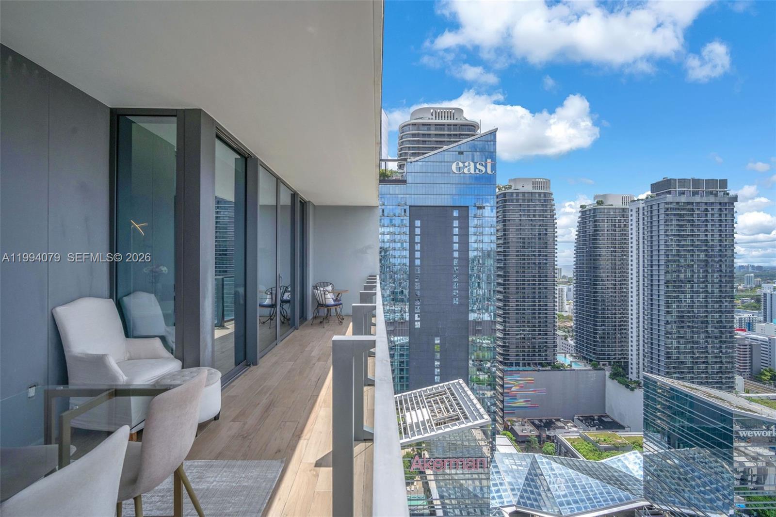 68 SE 6th St #3108, Miami FL 33131