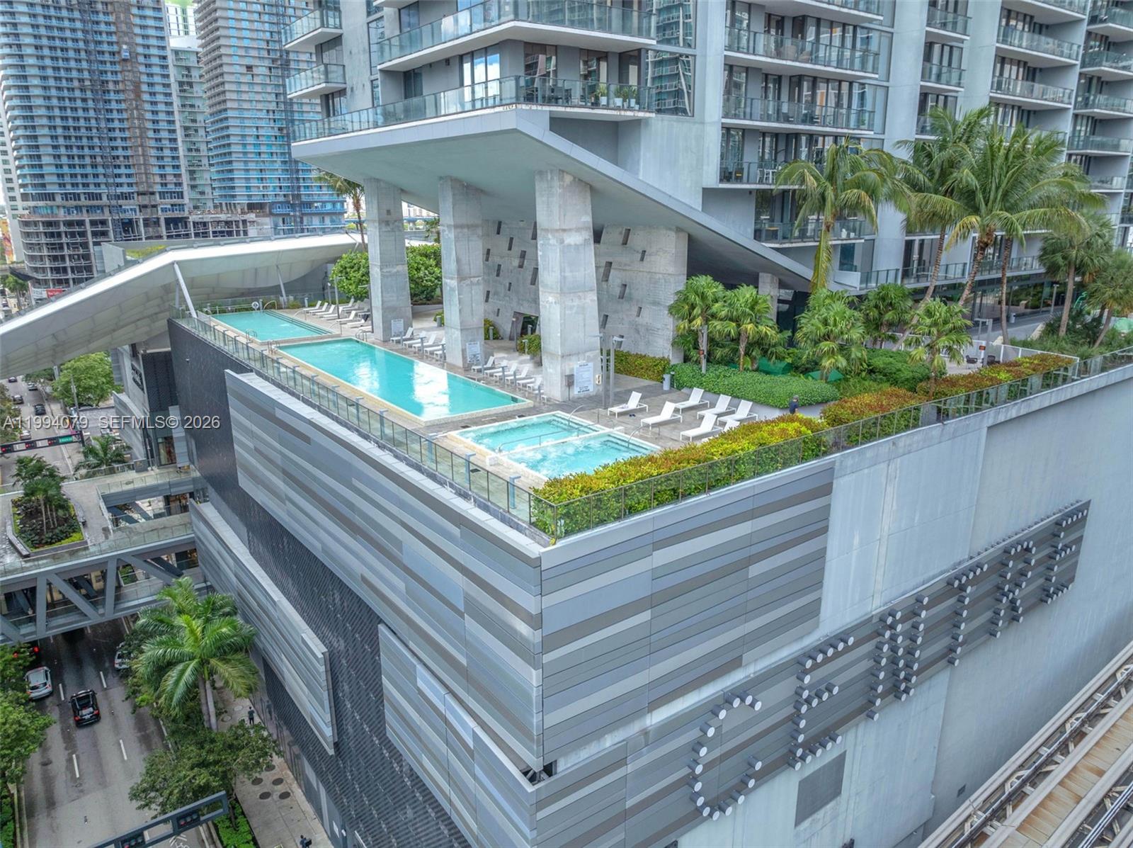 68 SE 6th St #3108, Miami FL 33131