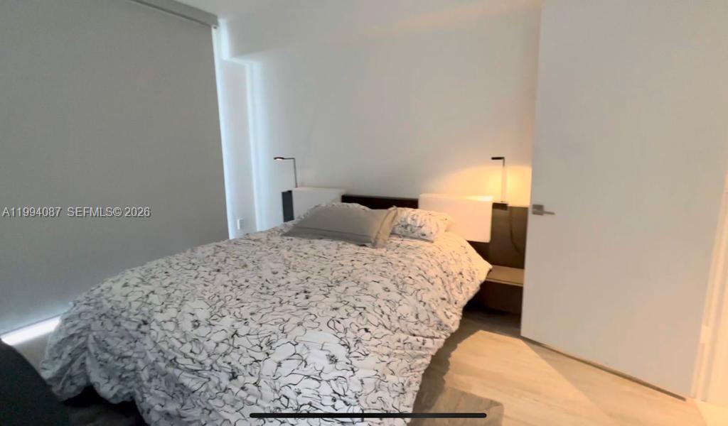 121 NE 34th St #807, Miami FL 33137