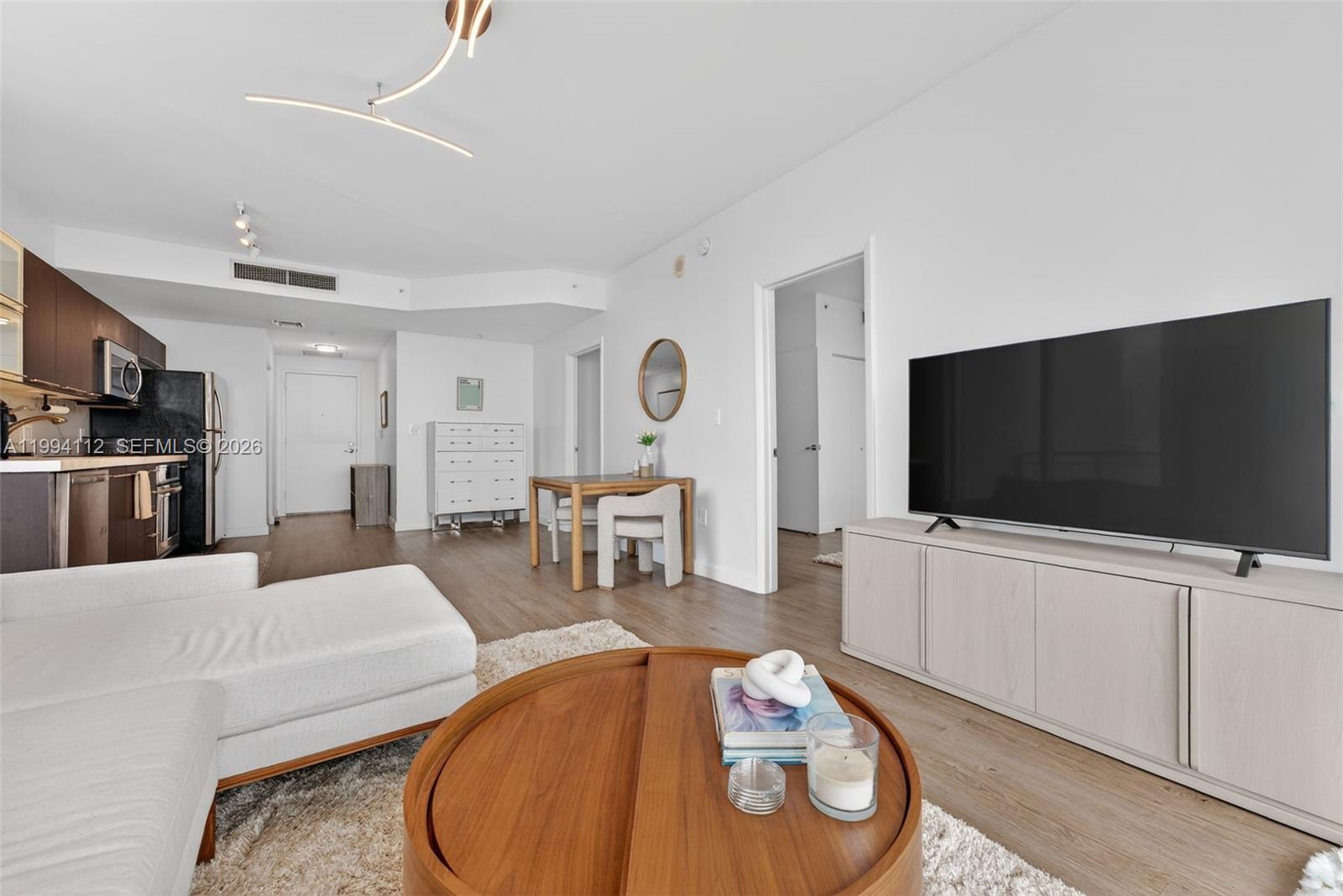 90 SW 3rd St #1105, Miami FL 33130