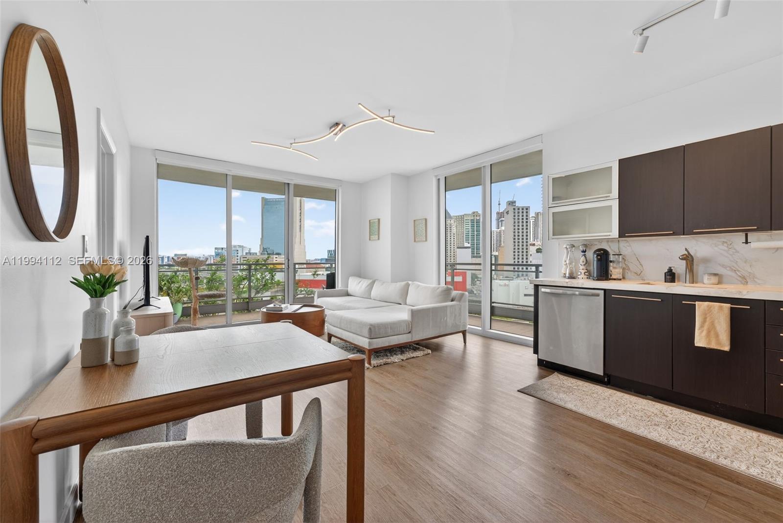 90 SW 3rd St #1105, Miami FL 33130
