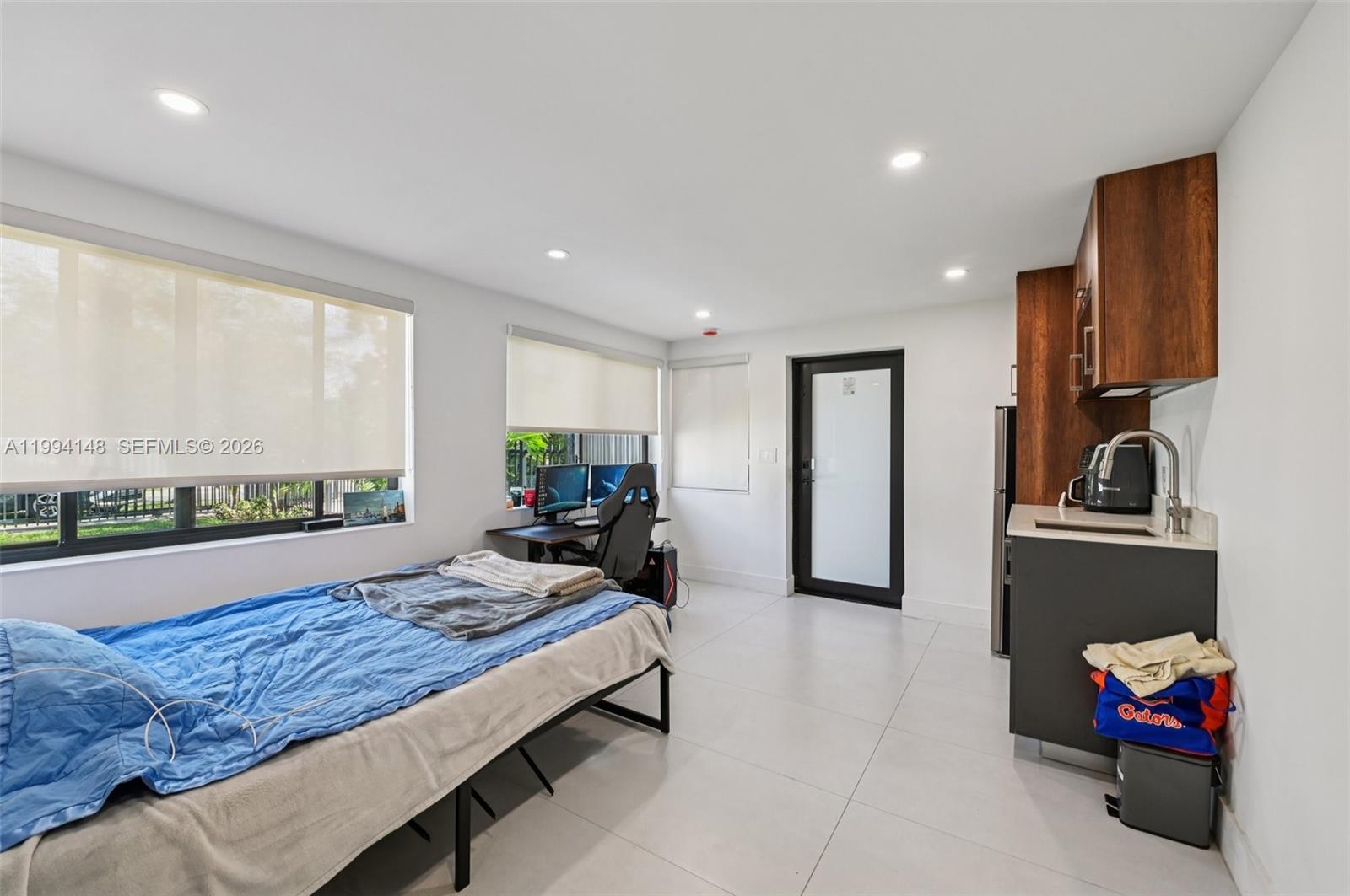5152 SW 6th St, Miami FL 33134