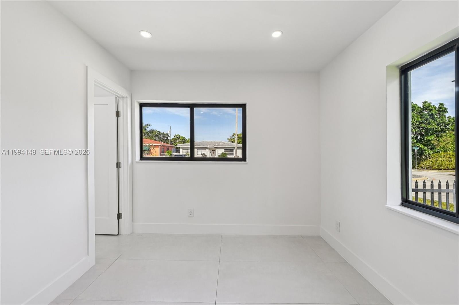 5152 SW 6th St, Miami FL 33134