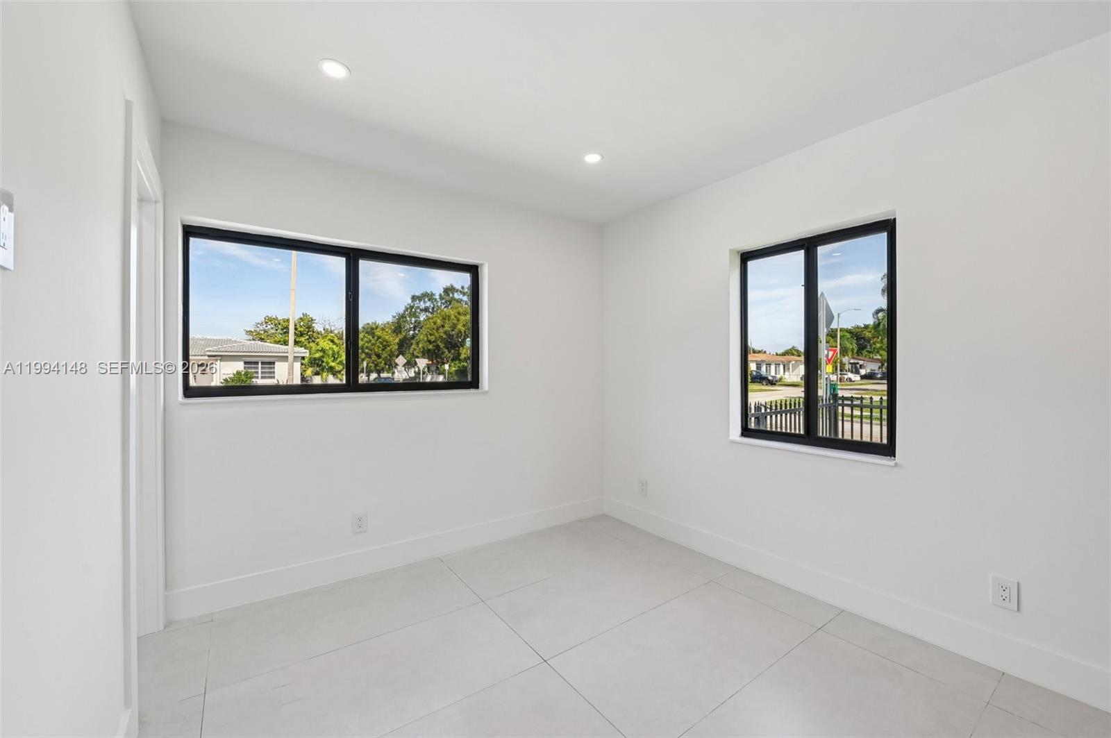 5152 SW 6th St, Miami FL 33134