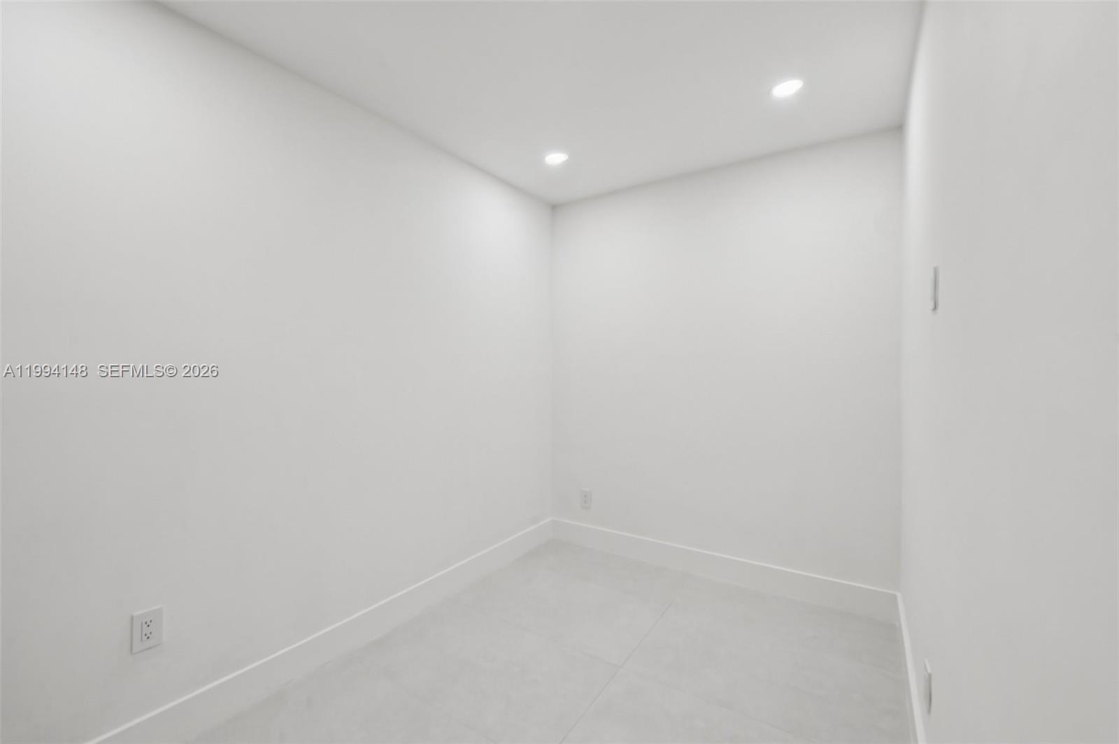 5152 SW 6th St, Miami FL 33134
