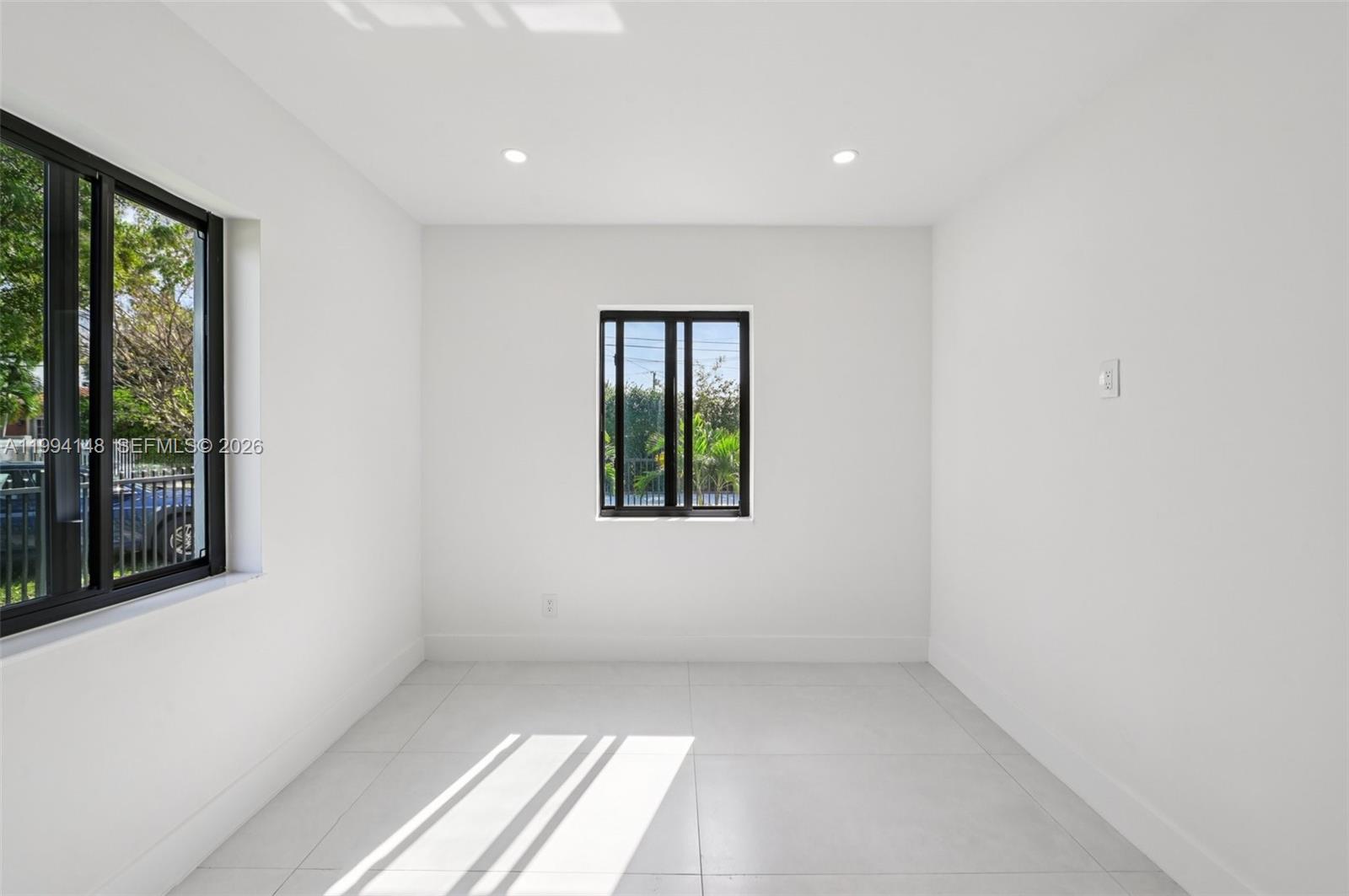 5152 SW 6th St, Miami FL 33134