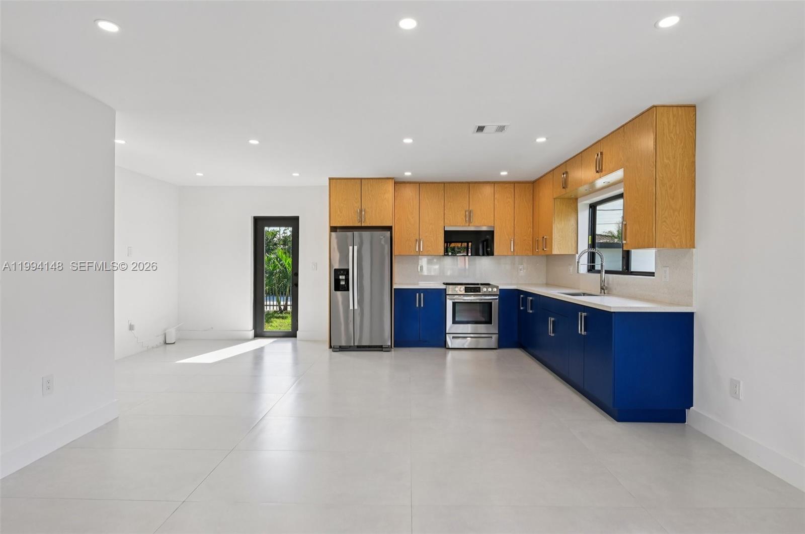 5152 SW 6th St, Miami FL 33134
