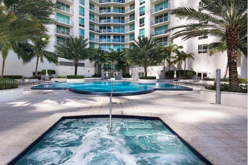 300 S Biscayne Blvd #T-2012, Miami FL 33131