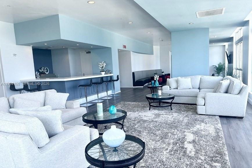 300 S Biscayne Blvd #T-2012, Miami FL 33131