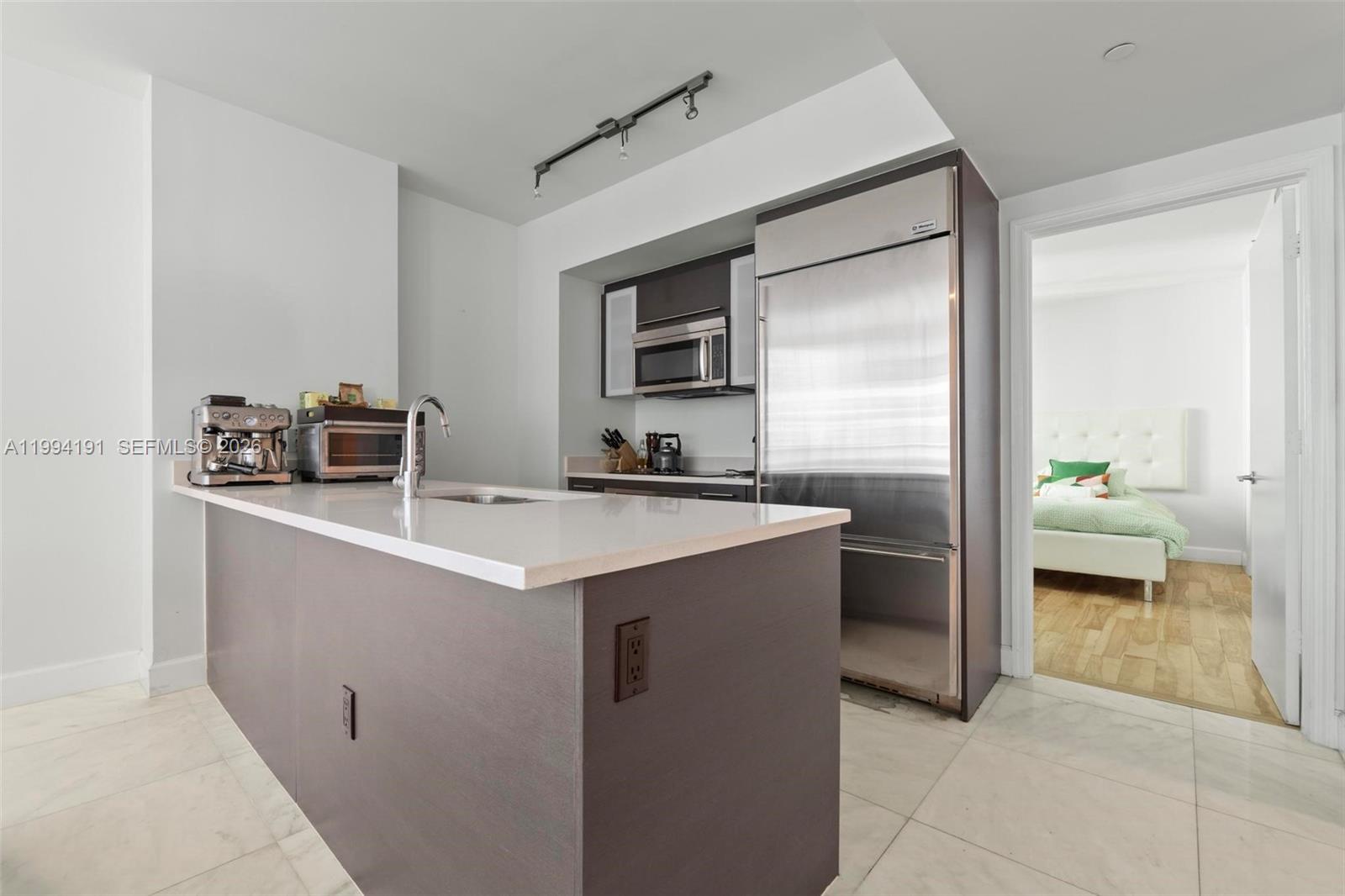 500 Brickell Ave #2510, Miami FL 33131