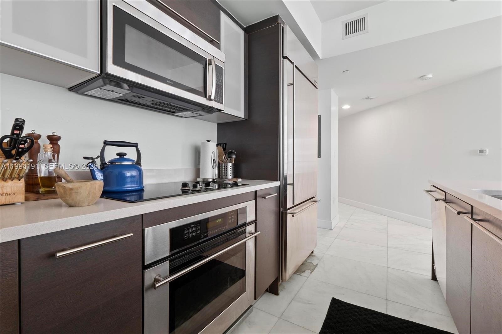 500 Brickell Ave #2510, Miami FL 33131