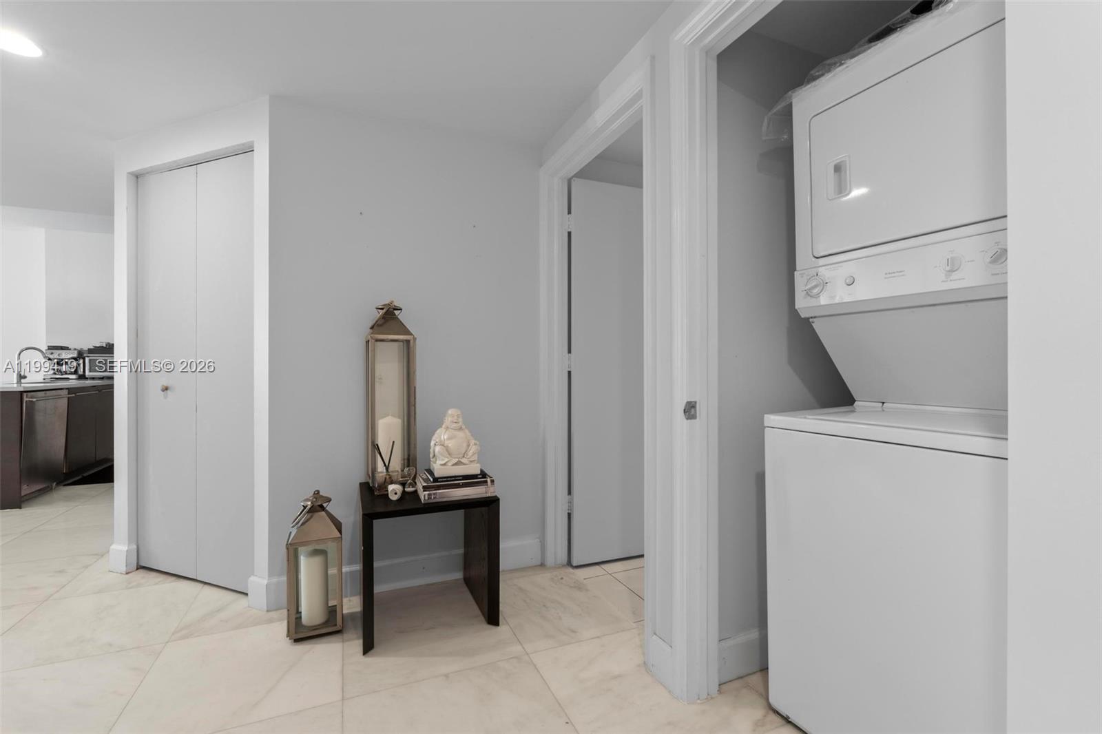 500 Brickell Ave #2510, Miami FL 33131