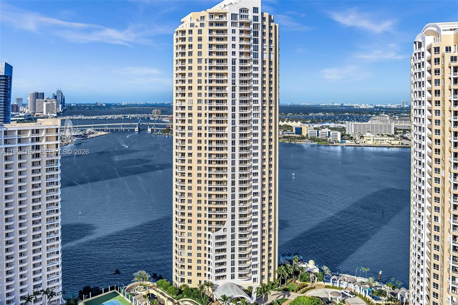 848 Brickell Key Dr #2702, Miami FL 33131