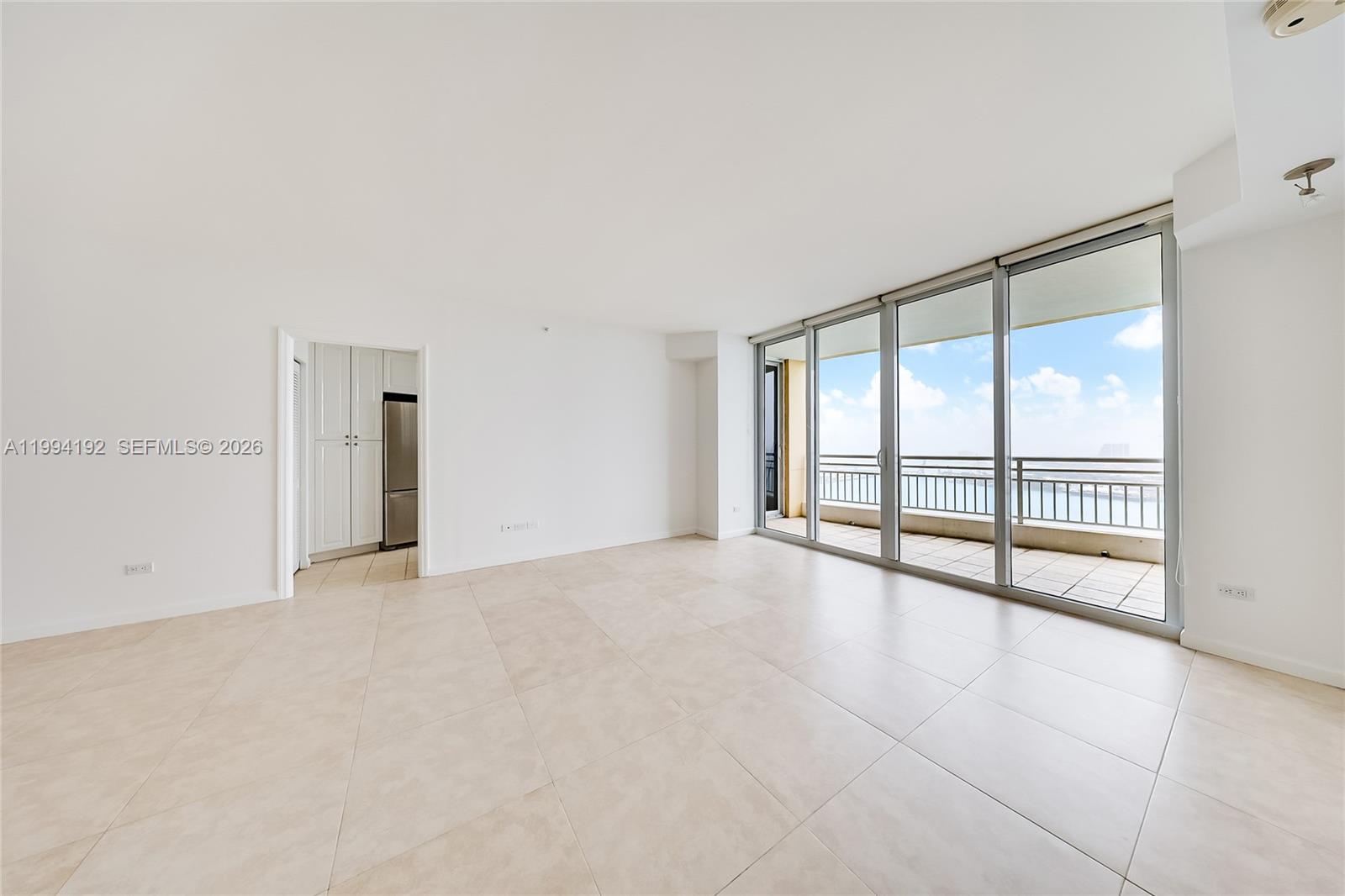 848 Brickell Key Dr #2702, Miami FL 33131
