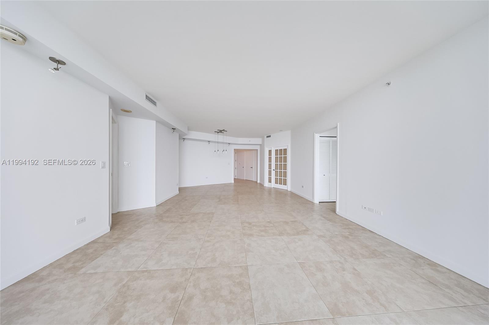848 Brickell Key Dr #2702, Miami FL 33131