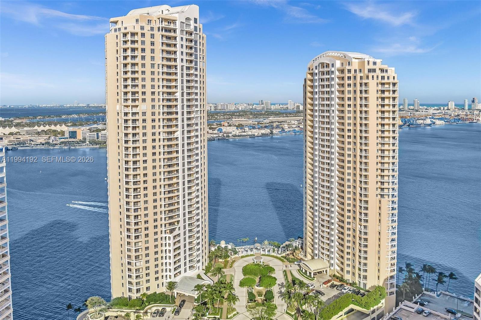 848 Brickell Key Dr #2702, Miami FL 33131