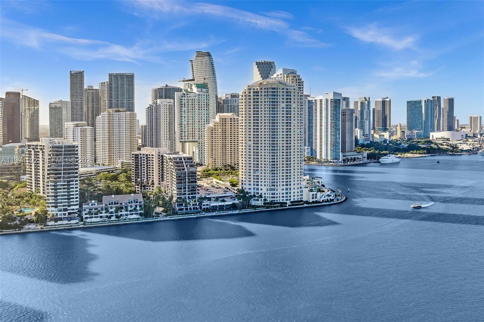 848 Brickell Key Dr #2702, Miami FL 33131