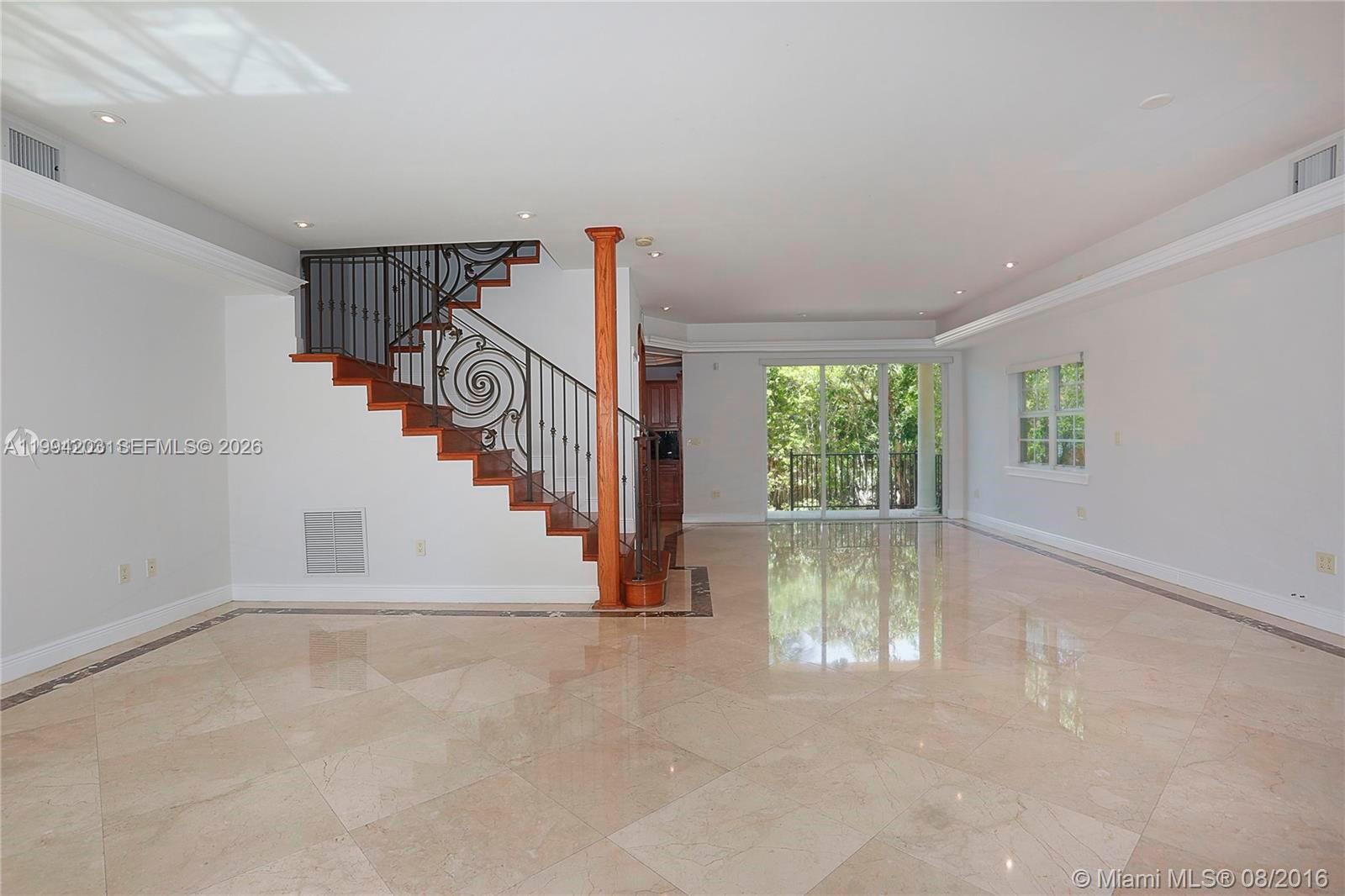 592 Fernwood Rd #B, Key Biscayne FL 33149