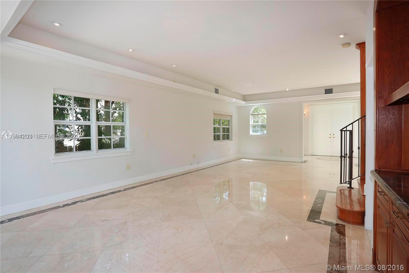 592 Fernwood Rd #B, Key Biscayne FL 33149