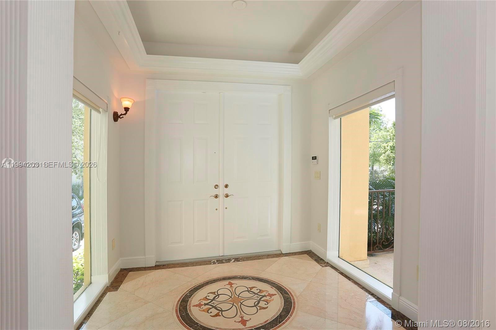 592 Fernwood Rd #B, Key Biscayne FL 33149