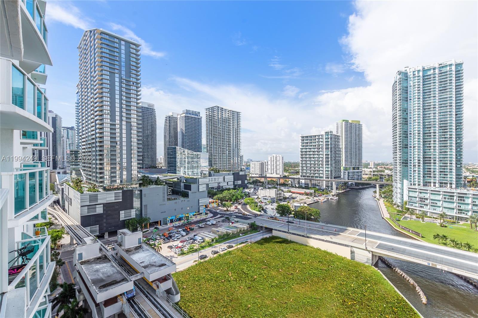 31 SE 5th St #3914, Miami FL 33131