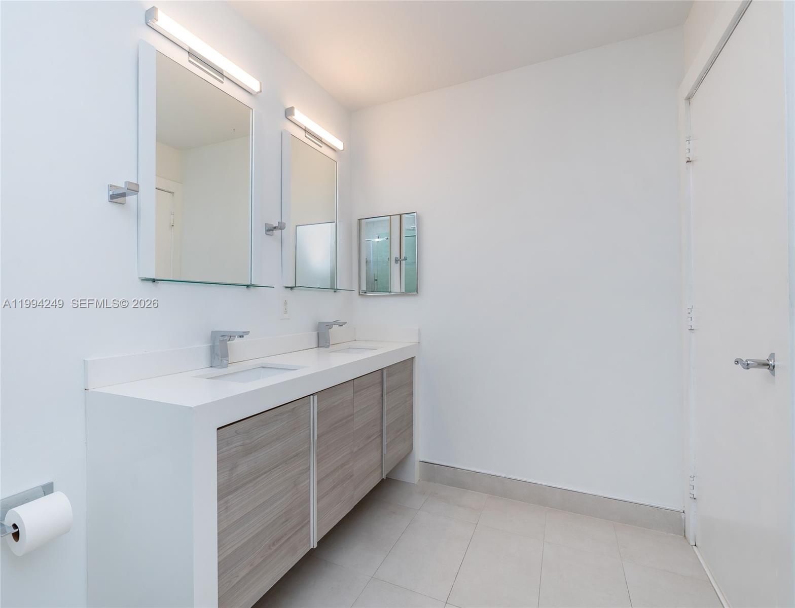 31 SE 5th St #3914, Miami FL 33131