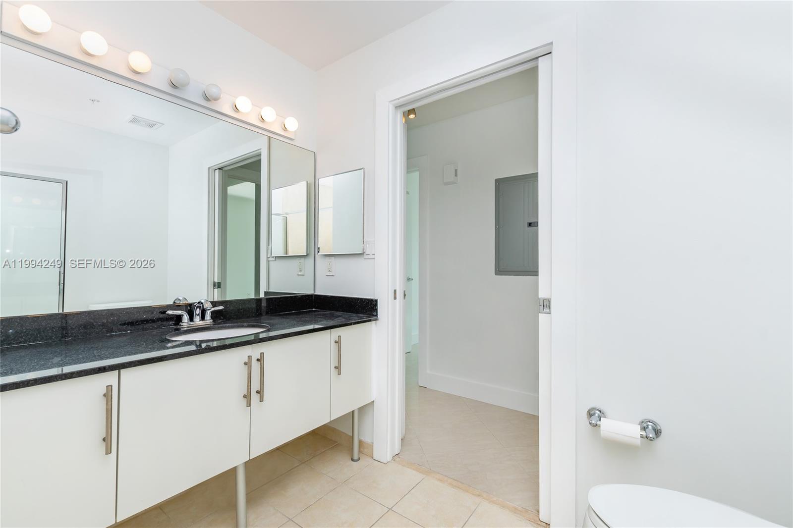 31 SE 5th St #3914, Miami FL 33131
