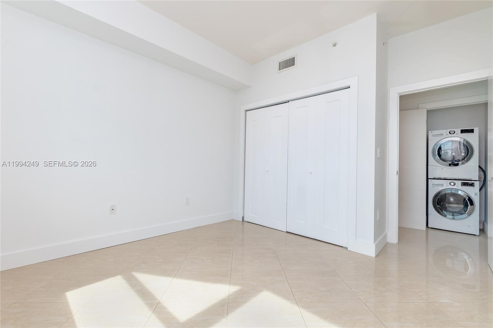 31 SE 5th St #3914, Miami FL 33131