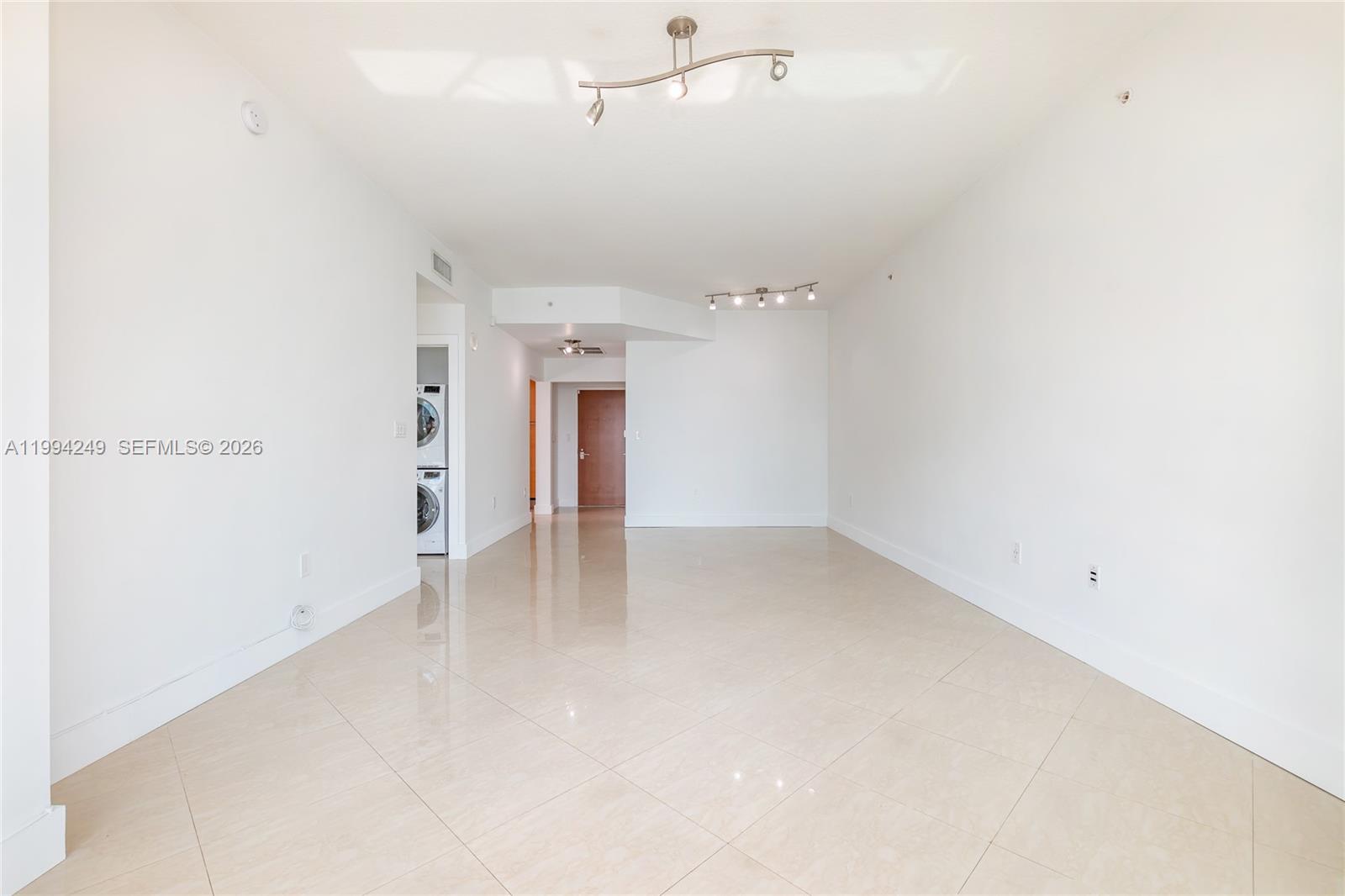31 SE 5th St #3914, Miami FL 33131