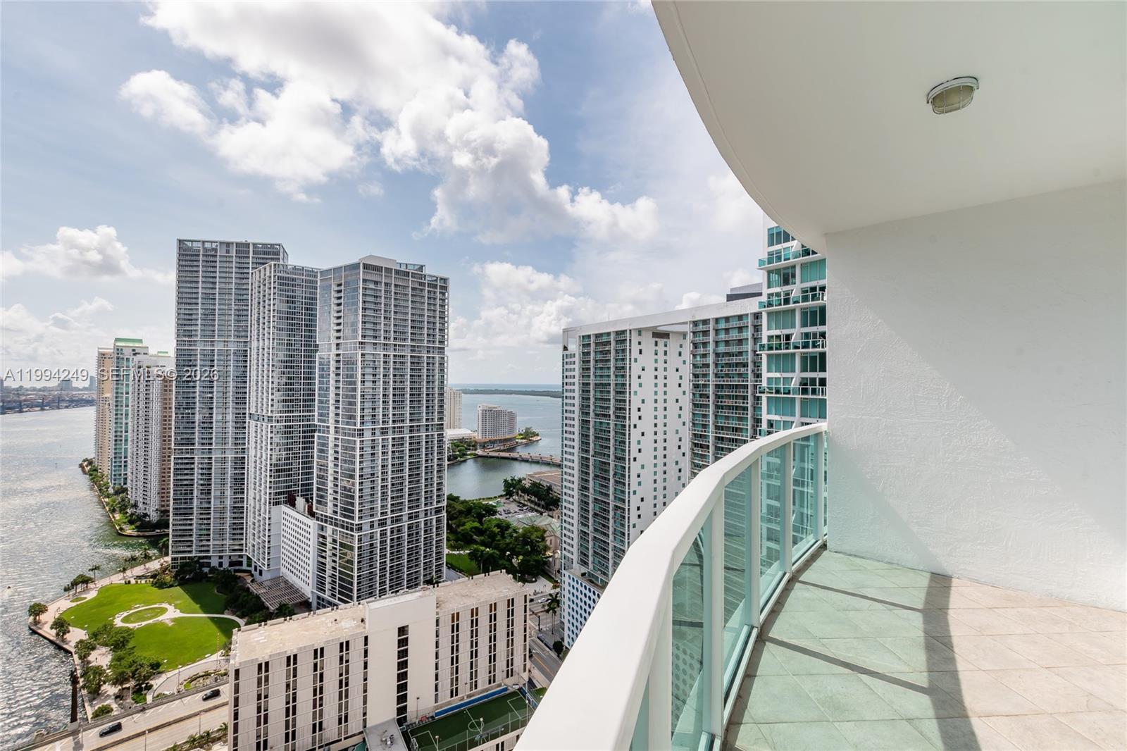 31 SE 5th St #3914, Miami FL 33131