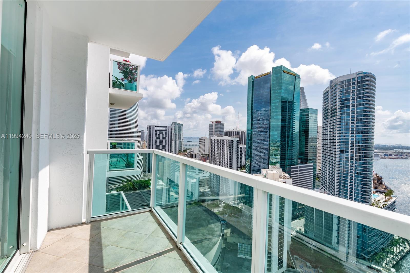 31 SE 5th St #3914, Miami FL 33131