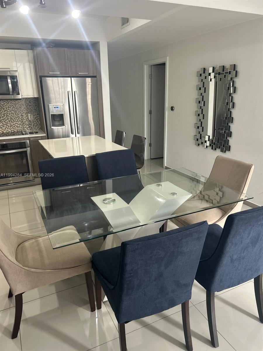 5300 NW 85 #1106, Doral FL 33166