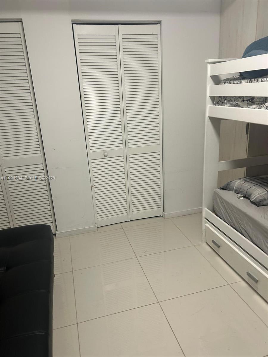 5300 NW 85 #1106, Doral FL 33166