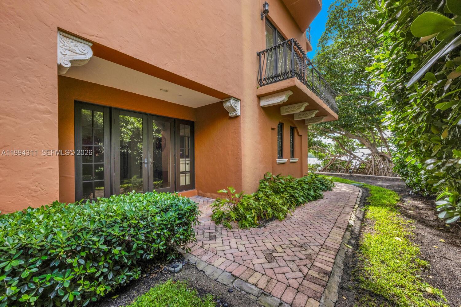 3471 Main Hwy #619, Miami FL 33133