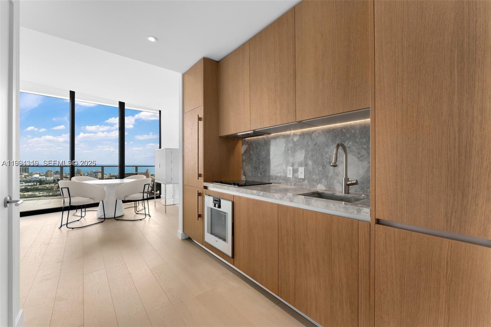 500 Alton Rd #2504, Miami Beach FL 33139
