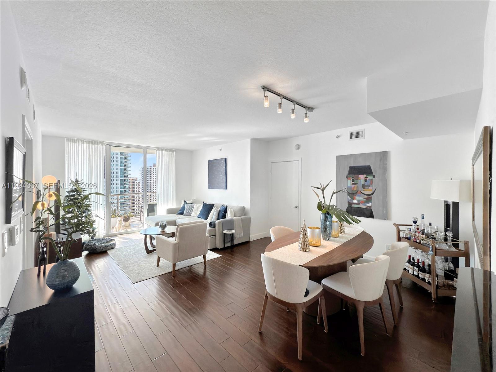 335 S Biscayne Blvd #2905, Miami FL 33131