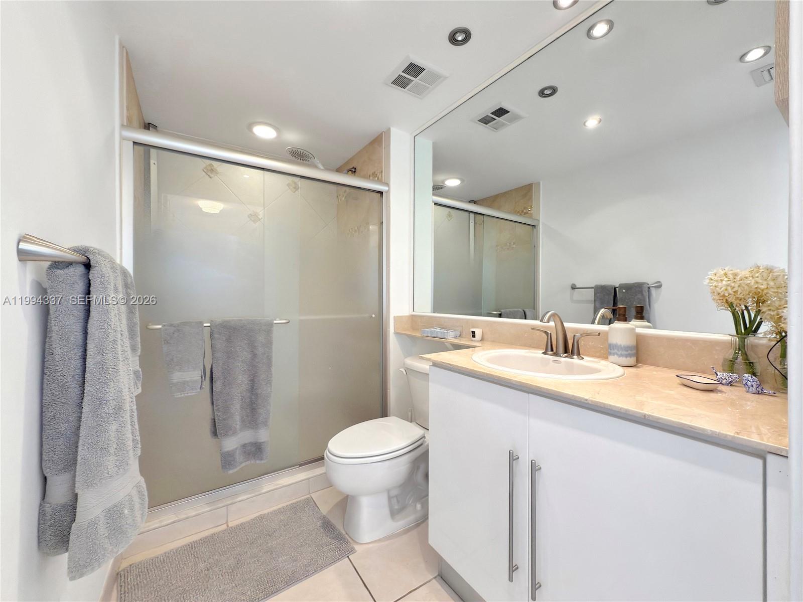335 S Biscayne Blvd #2905, Miami FL 33131