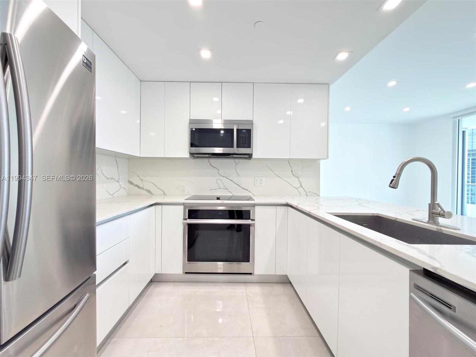1300 Brickell Bay Dr #3100, Miami FL 33131