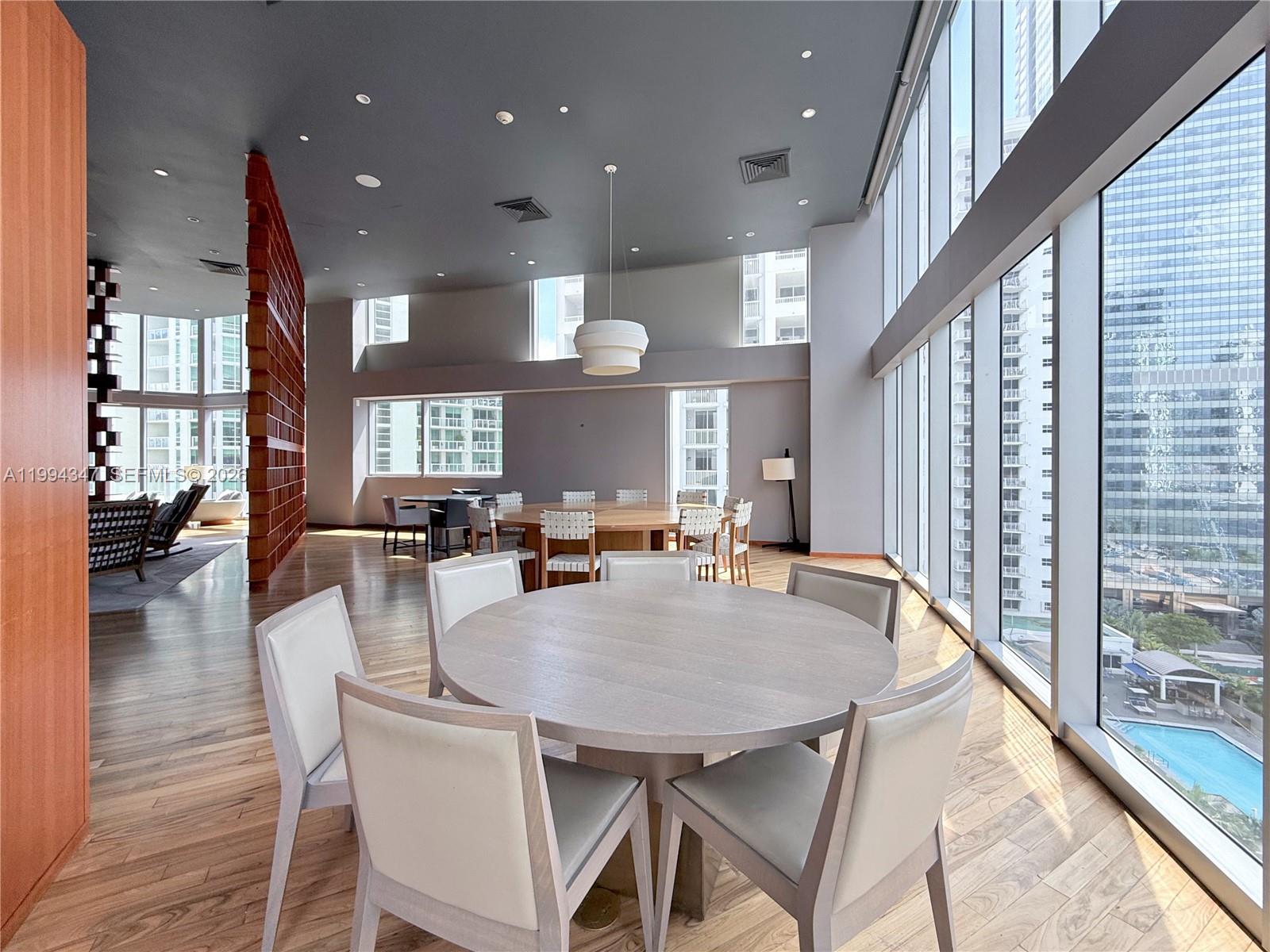 1300 Brickell Bay Dr #3100, Miami FL 33131